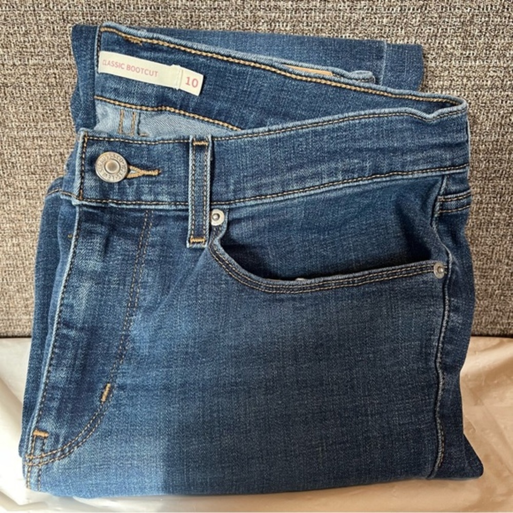 Levi's Mid Rise Classic Bootcut Jeans Womens Sz 10 W30‎ L30 Red Tab 2022 Comfort
